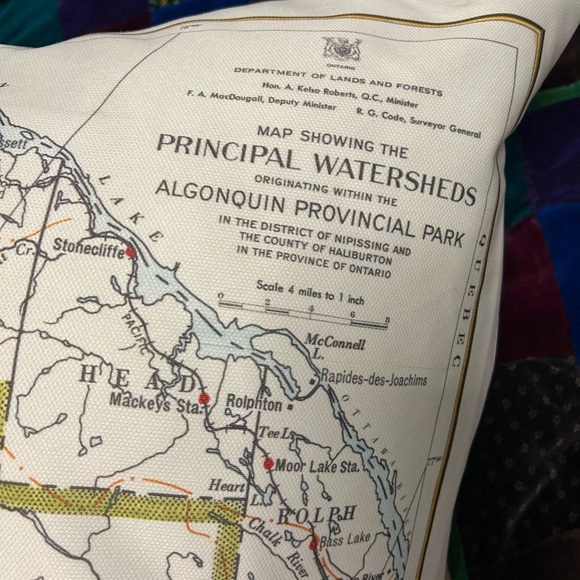 Dog Bed 🐶 - Picture 3 of 5